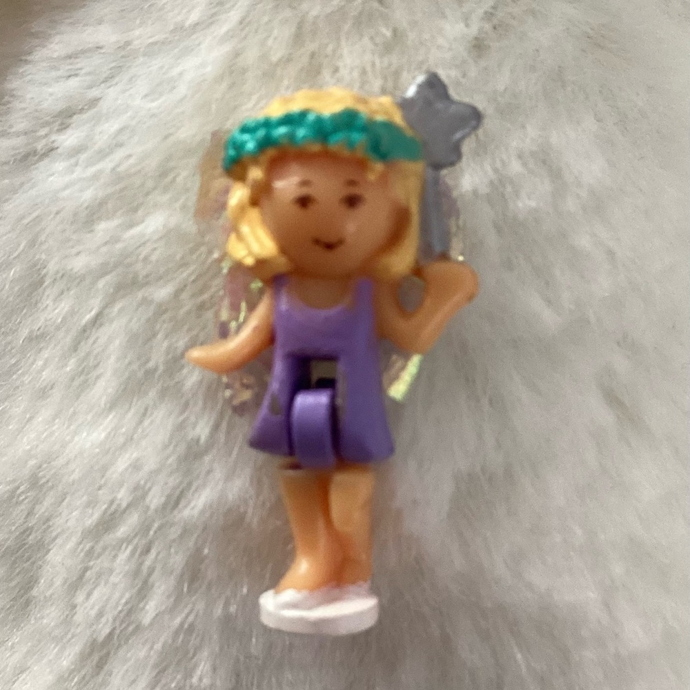 Vintage Bluebird 1994 Polly Pocket Flutter Fairy Fun Locket Necklace Doll Figure